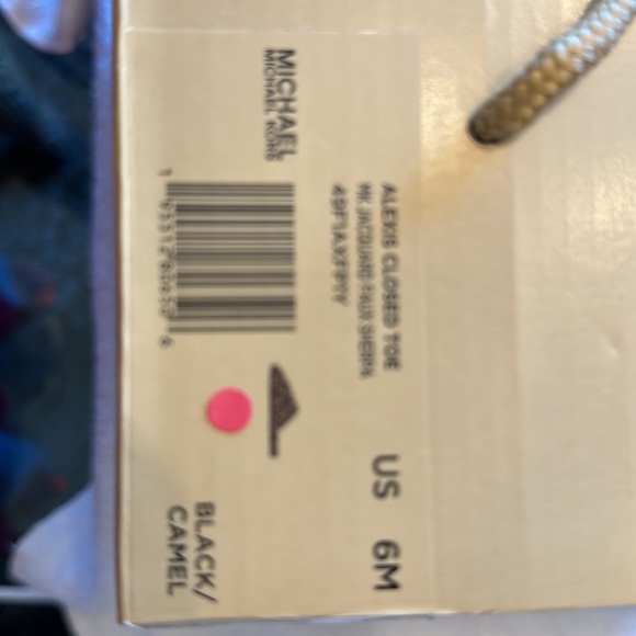 Michael Kors Women House Shoes - Picture 8 of 9